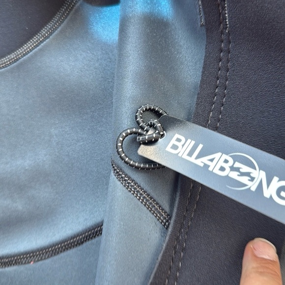 BNWT! Hard to find,BILLABONG SYNERGY SHORTY WETSUIT - Picture 7 of 11